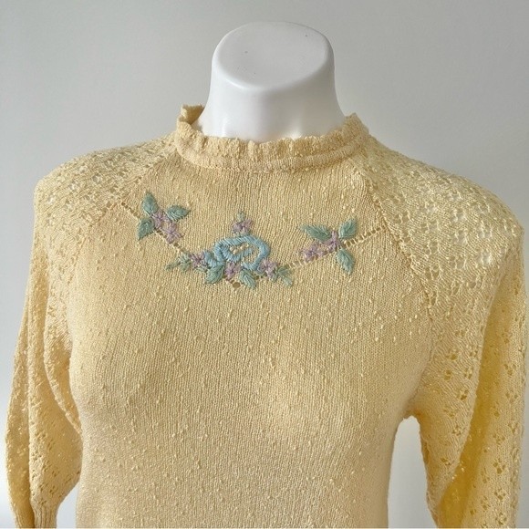 Vintage Yellow Sweater Embroidered M - Picture 2 of 8